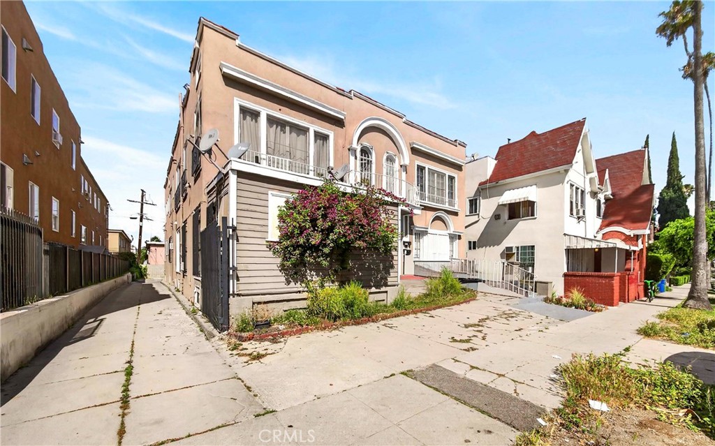 main property photo 36