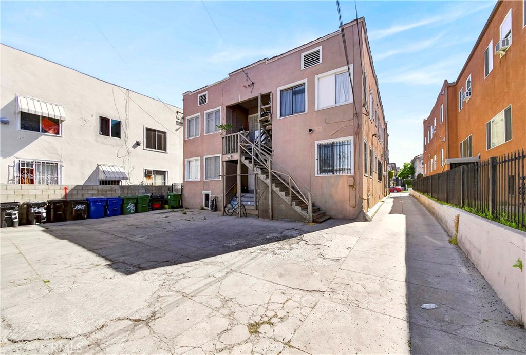 main property photo 39