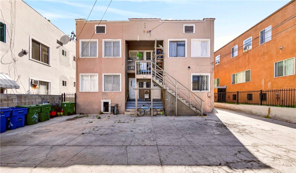 main property photo 40