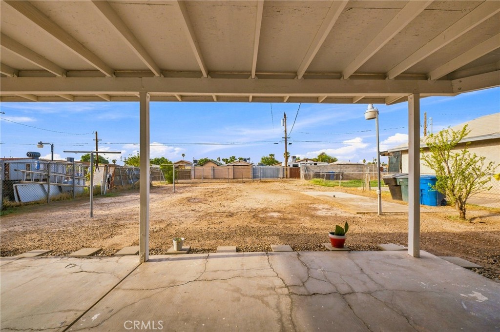 main property photo 28