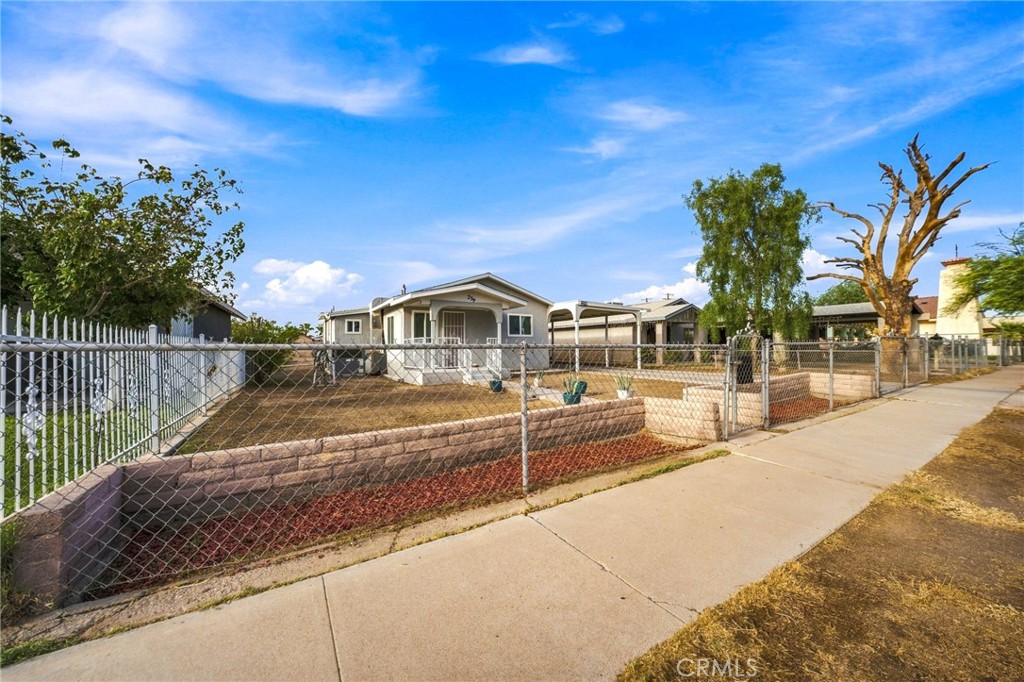 main property photo 31