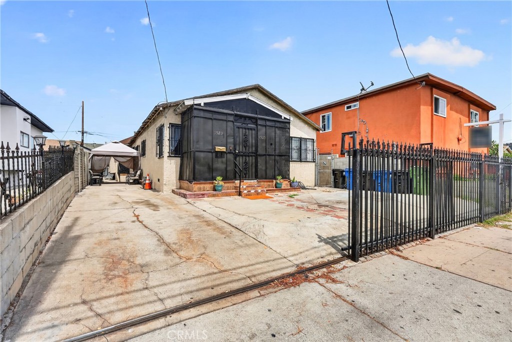 main property photo 48