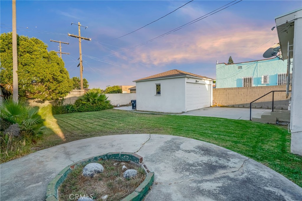 main property photo 32