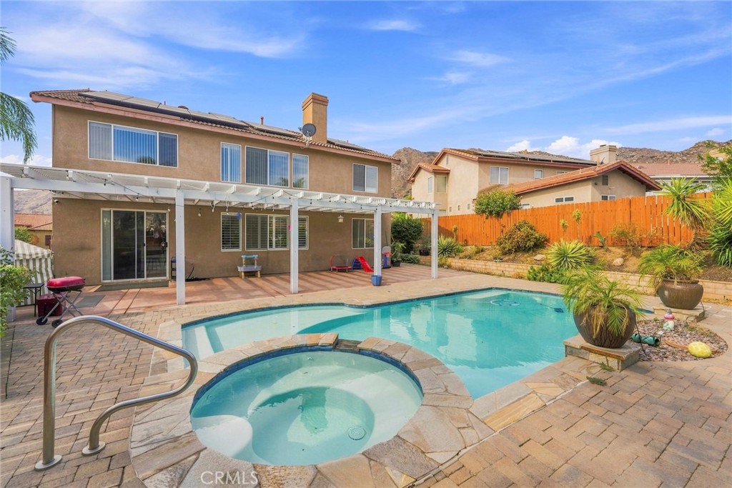 main property photo 31