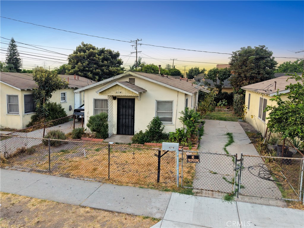 main property photo 10