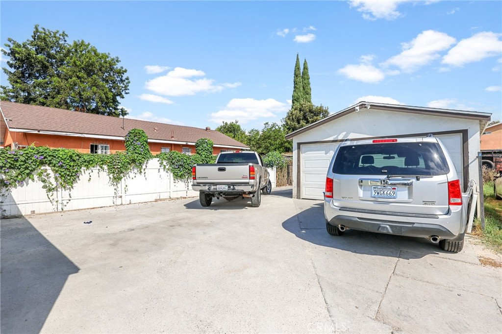 main property photo 50