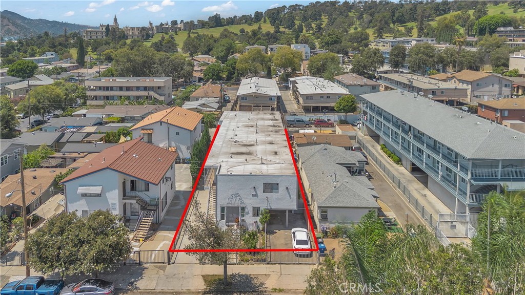 main property photo 10