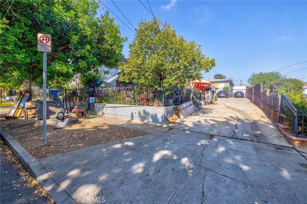 main property photo 38