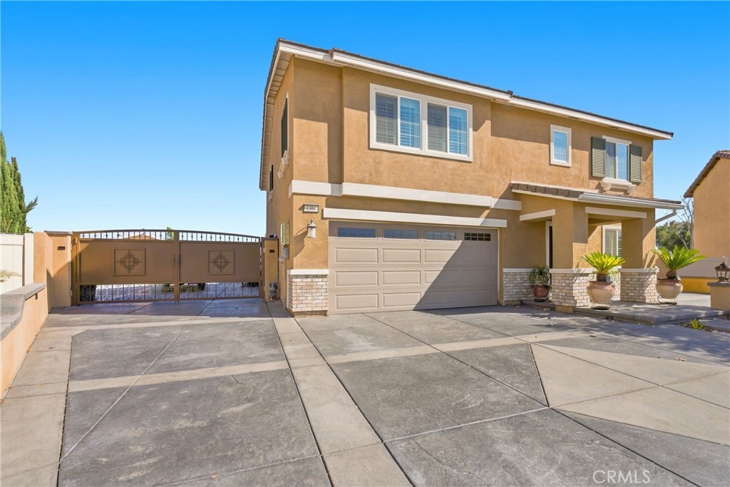 main property photo 13