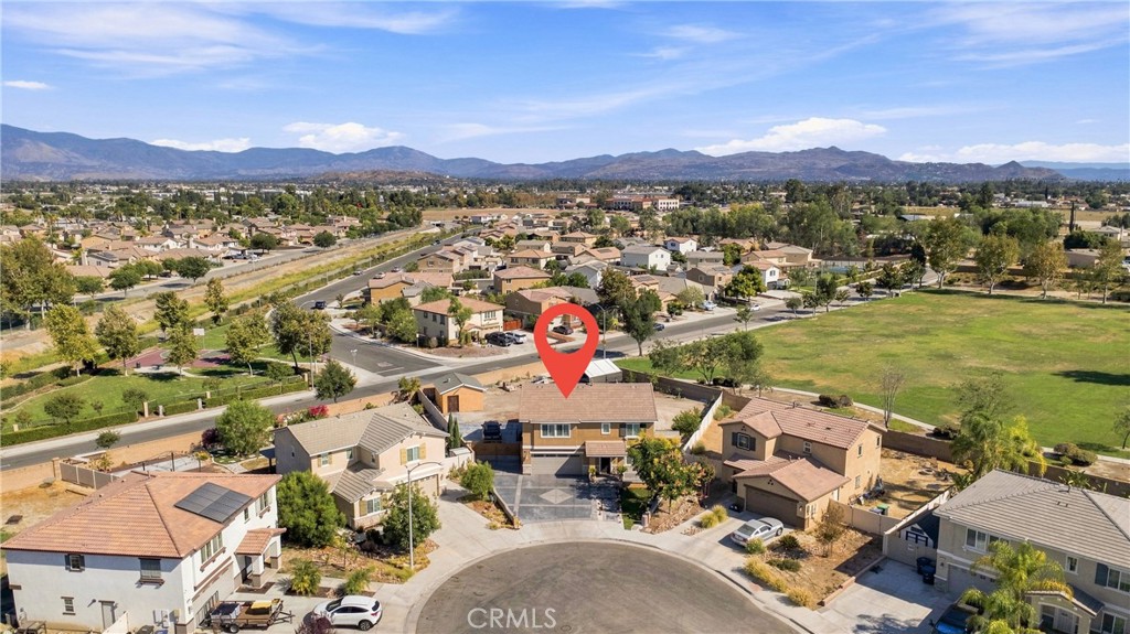 main property photo 9