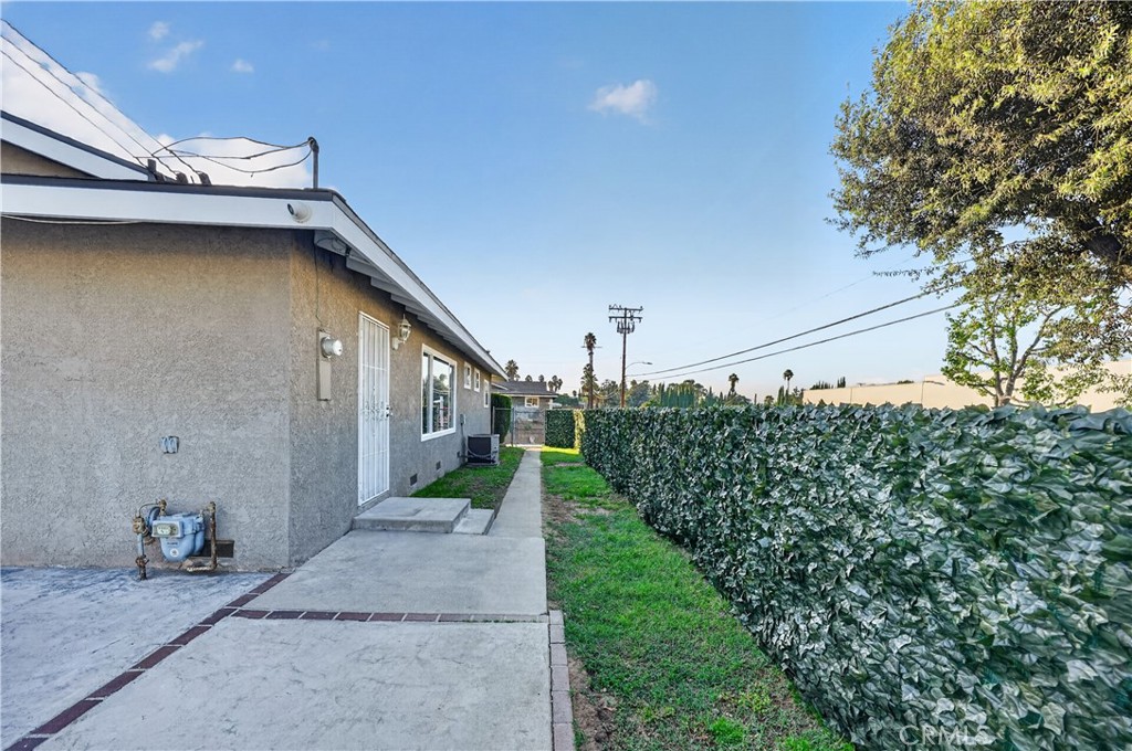 main property photo 50