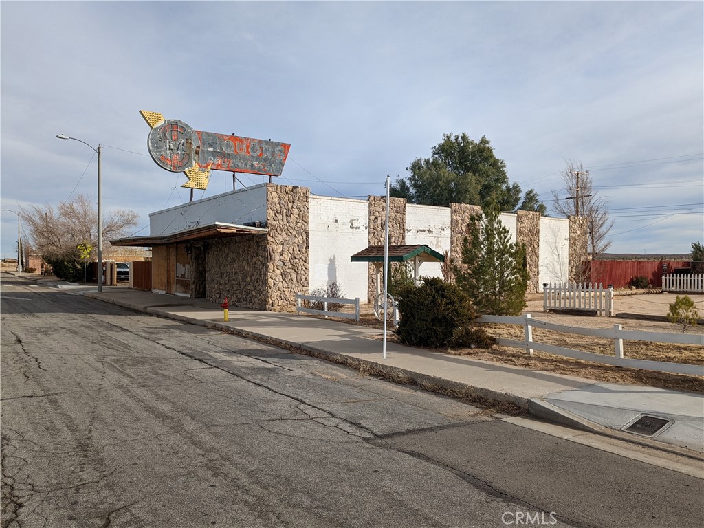 main property photo 4