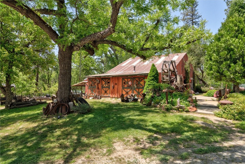 main property photo 45