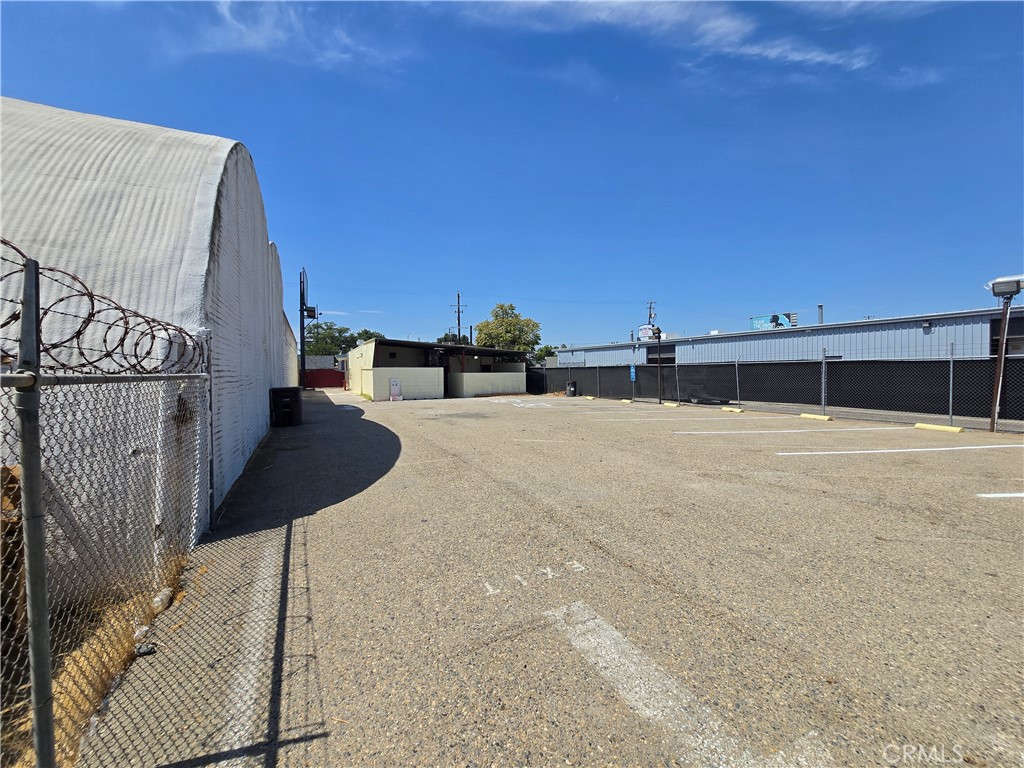 main property photo 31