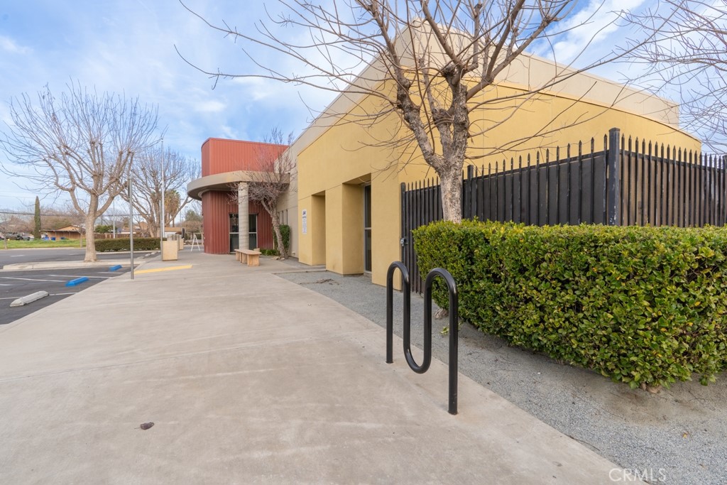 main property photo 14