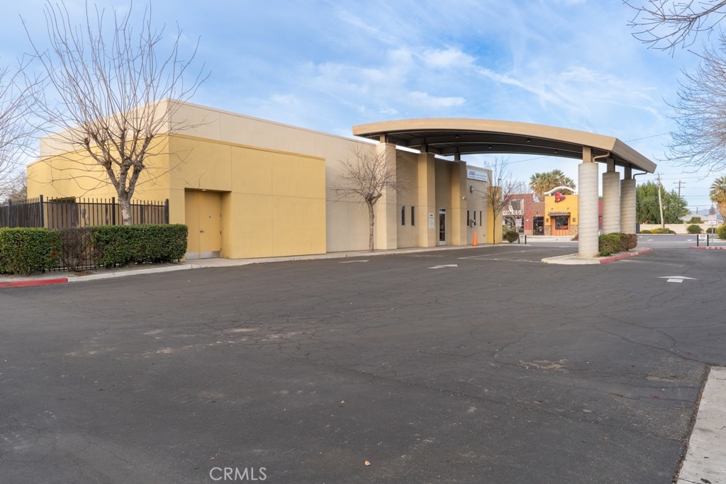 main property photo 16