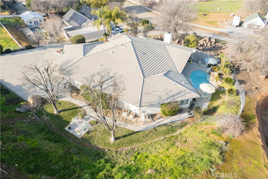 main property photo 50