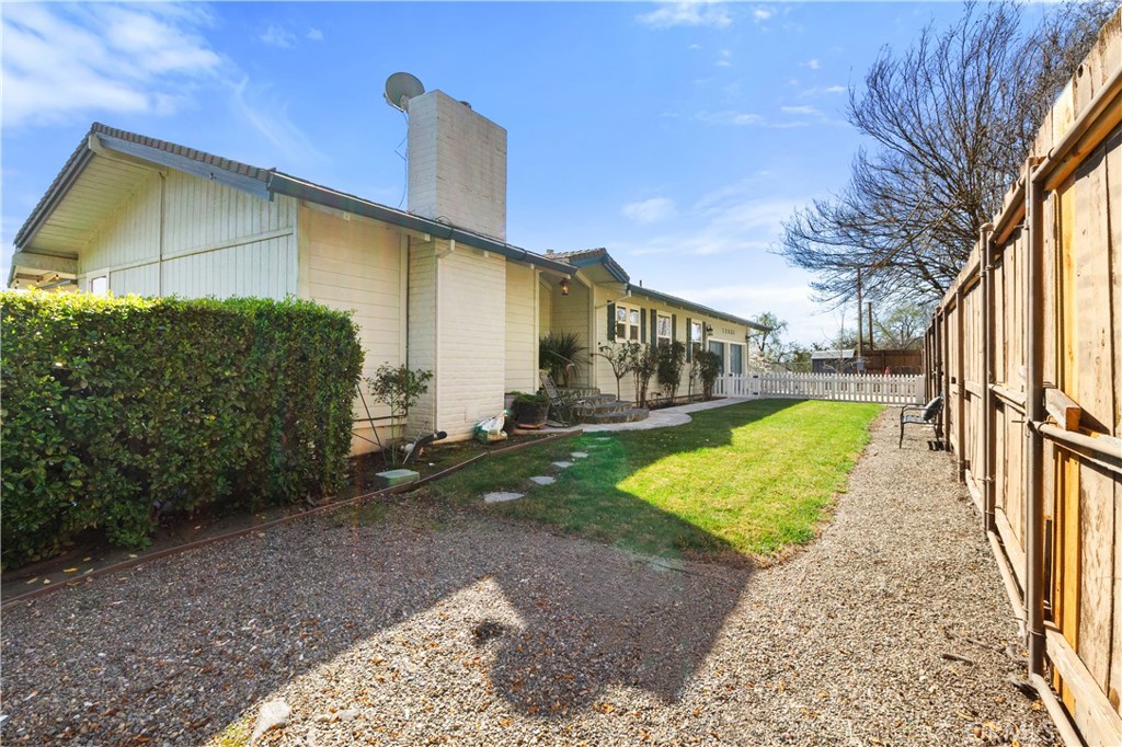main property photo 10