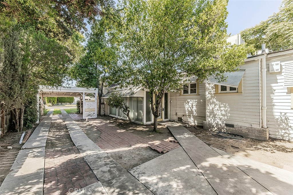 main property photo 45