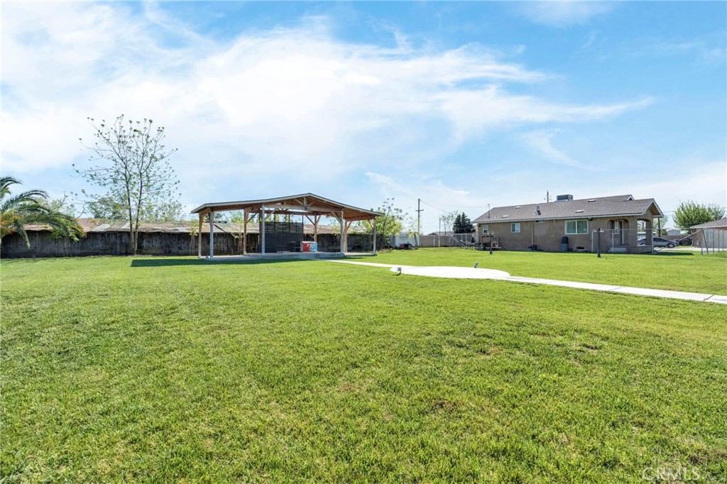 main property photo 38