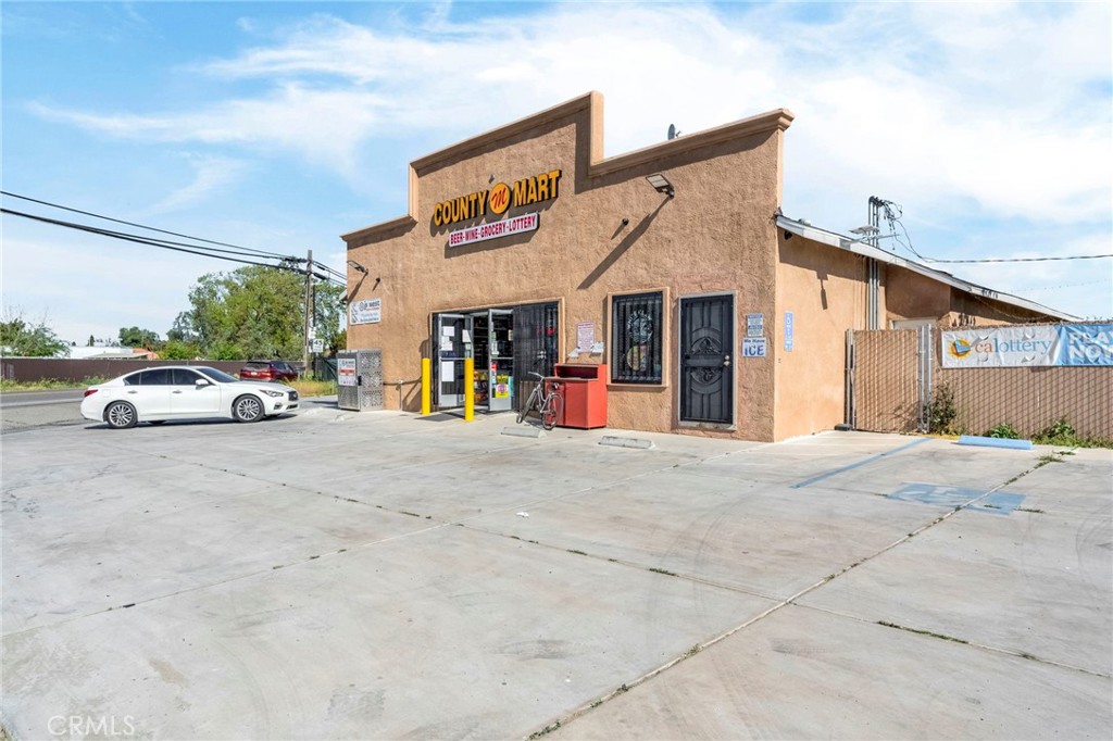 main property photo 41