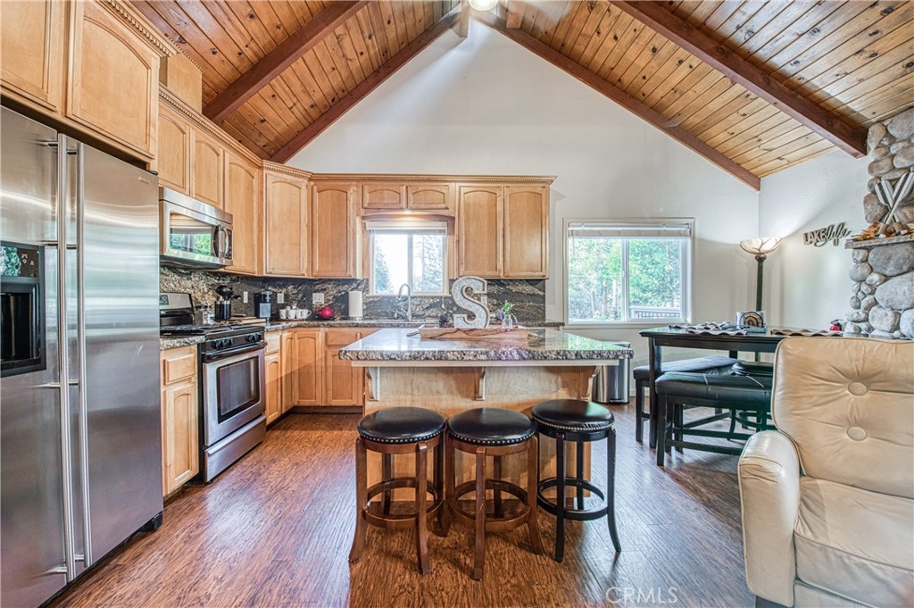 main property photo 7