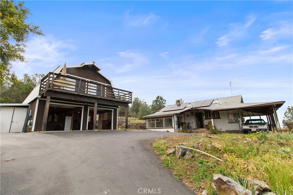 main property photo 5