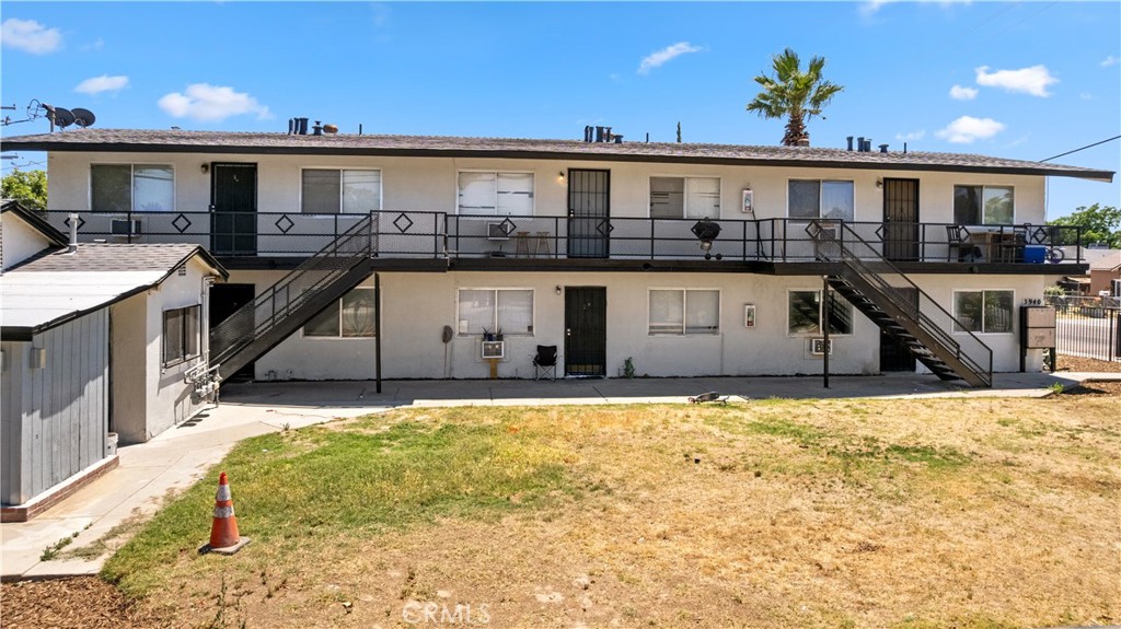 main property photo 8