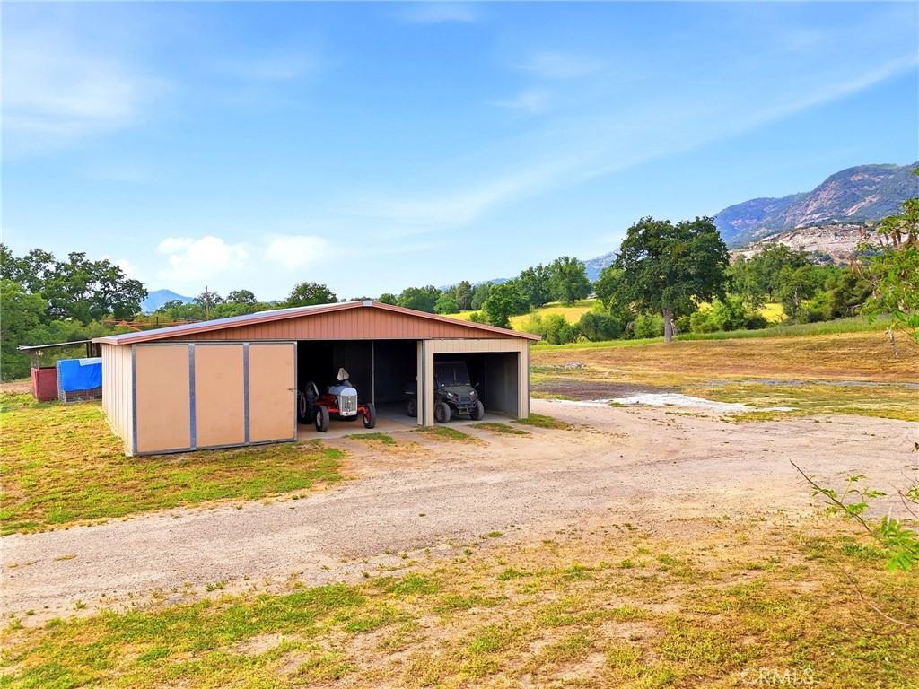 main property photo 10