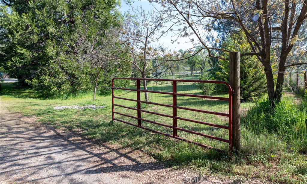 main property photo 30
