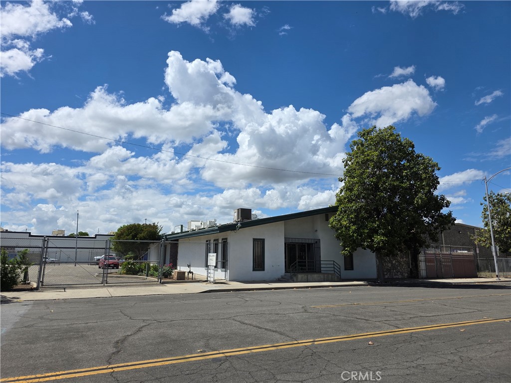 main property photo 4
