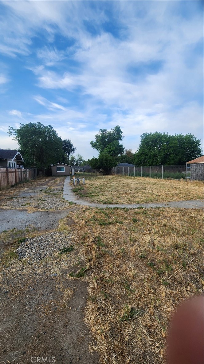 main property photo 9