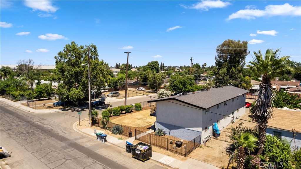main property photo 8