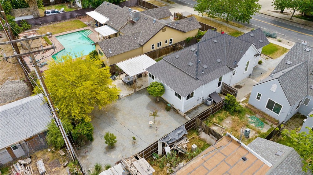 main property photo 44
