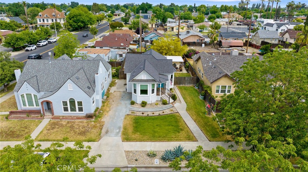 main property photo 45