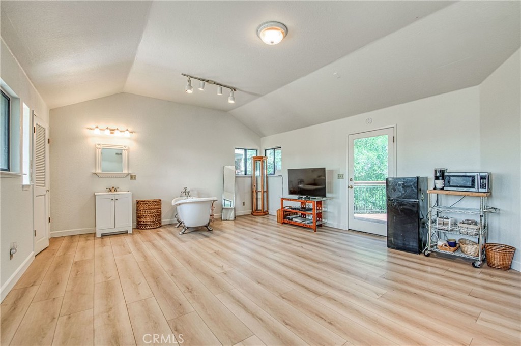 main property photo 62