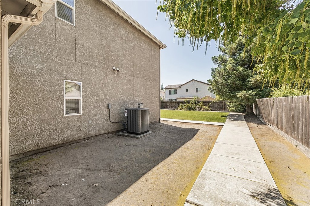 main property photo 50