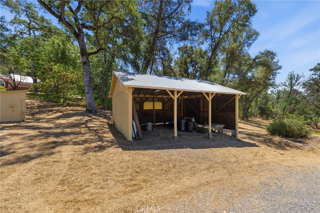 main property photo 23