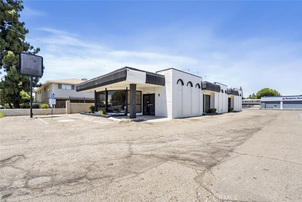main property photo 32