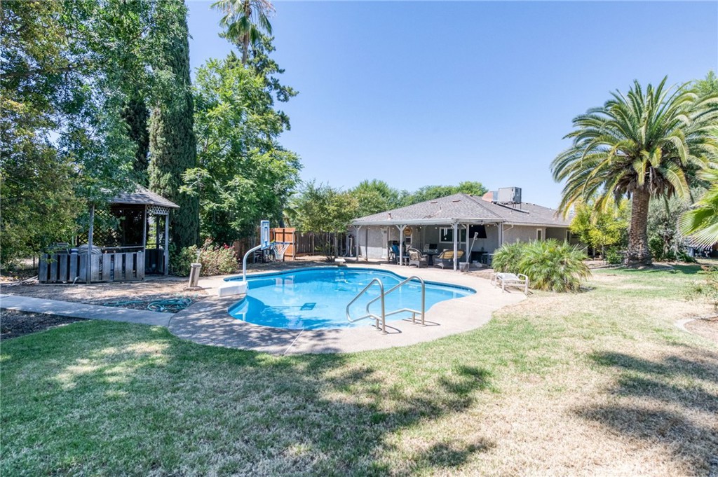 main property photo 46
