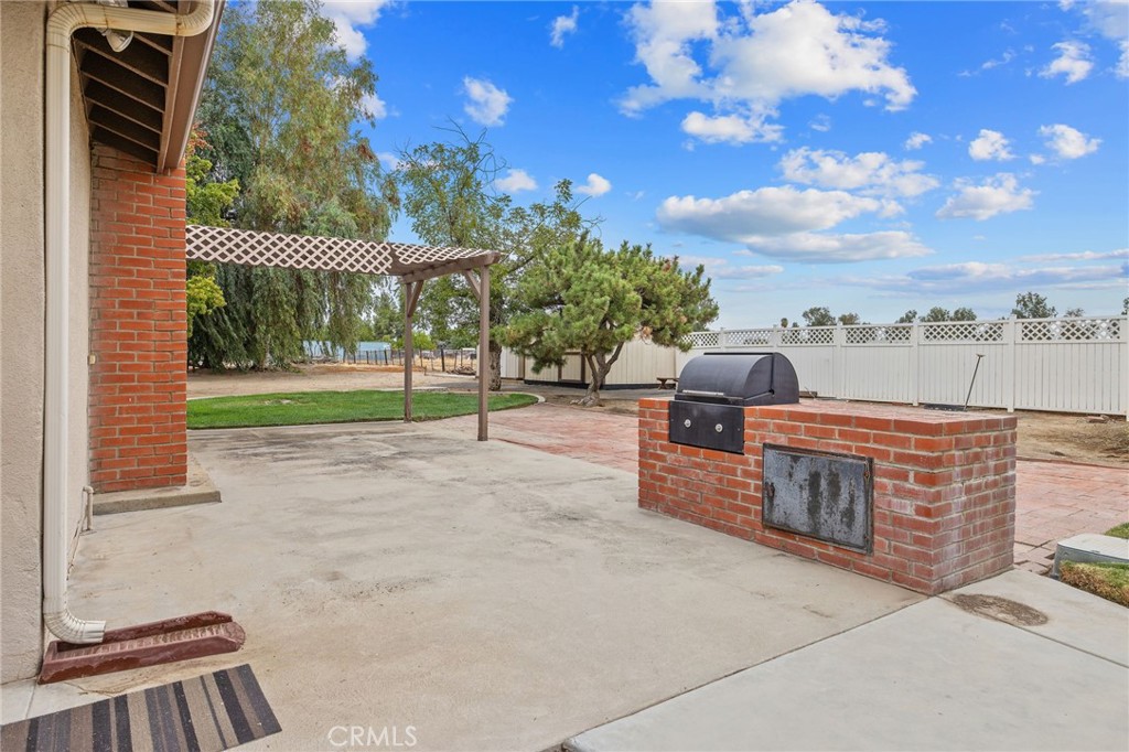 main property photo 59