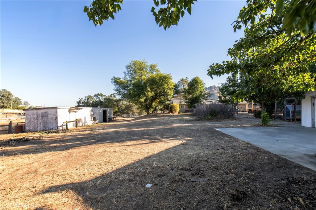 main property photo 25