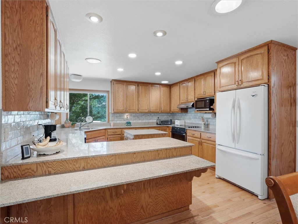 main property photo 17