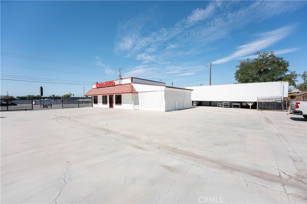 main property photo 12
