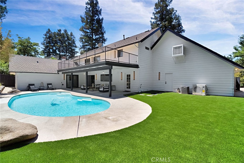 main property photo 50
