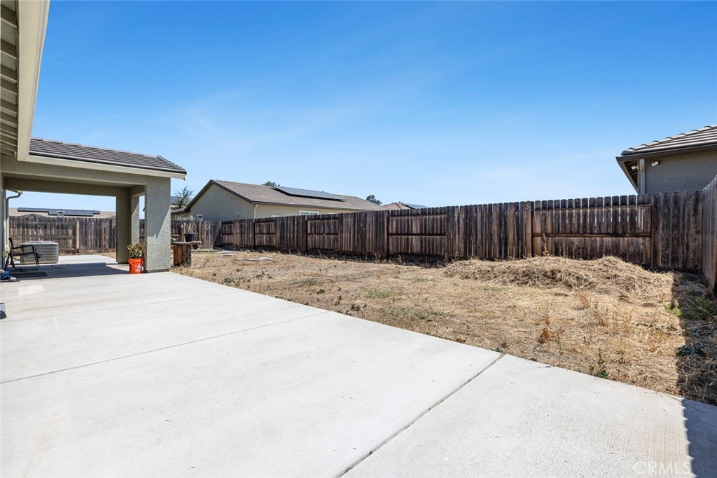 main property photo 29