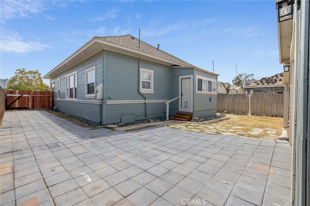 main property photo 29