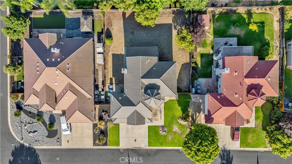 main property photo 30