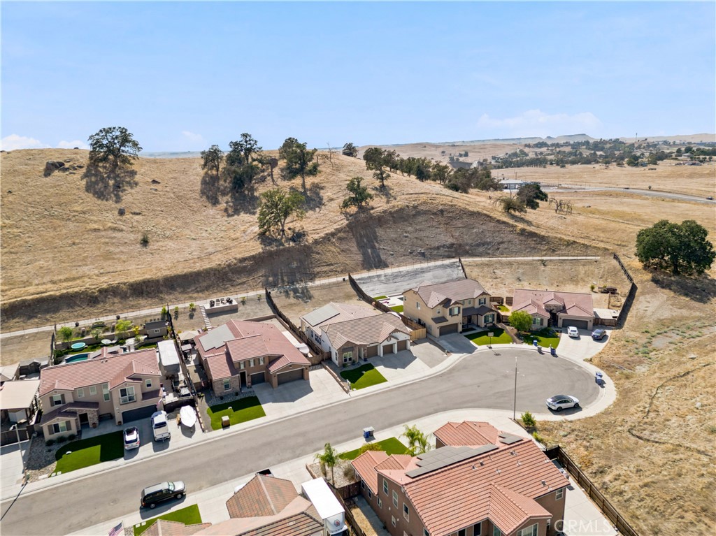 main property photo 37