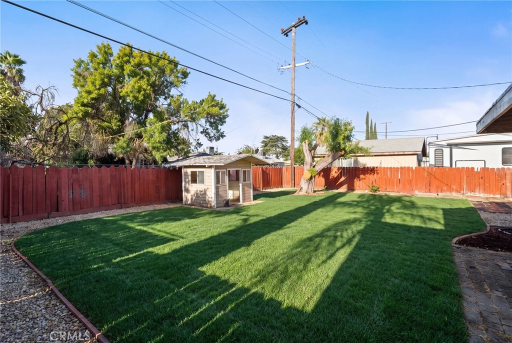 main property photo 17